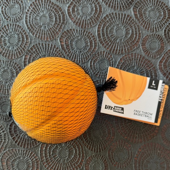 Bark Super Chewer Free Throw Basketball Toy - Orange - Picture 1 of 2